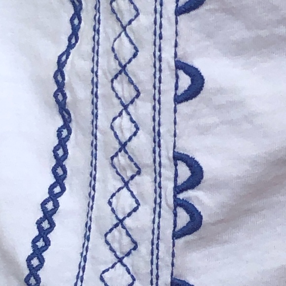 ⭐️ Talbots Short Sleeve Embroidered Tee - SMALL - Picture 2 of 8